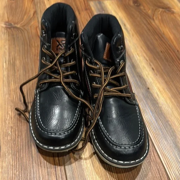 Boys Black Leather Boots - Picture 2 of 6